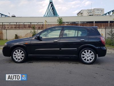 Negru Utilizat 2004 Nissan Almera Hatchback | 2.400 EUR