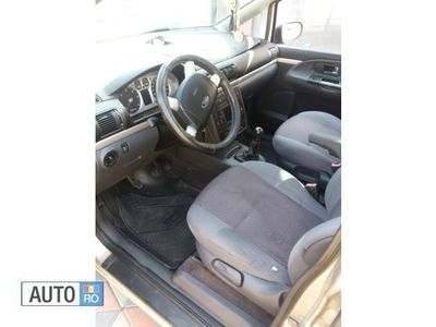 Gri Utilizat 2004 Ford Galaxy Monovolum | 2.600 EUR