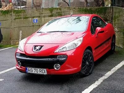 Rosu Second-hand 2008 Peugeot 207 CC Cabrio | 2.899 EUR