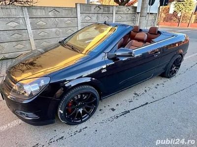 Negru Utilizat 2008 Opel Astra Cabrio | 2.100 EUR (Super Preț)