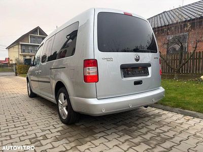 Culoaregri Utilizat 2009 VW Caddy Maxi Life Monovolum | 5.900 EUR (Scump)