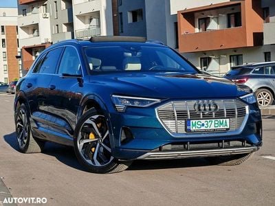 Second-hand Audi e-tron Advanced 300 kW (408 CP) 2021 Culoarealbastru SUV