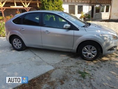 Second-hand Ford Focus 100 CP (73 kW) 2008 Gri Hatchback
