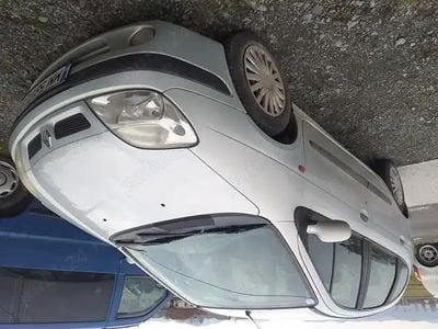 Gri Utilizat 2001 Renault Scénic Monovolum | 800 EUR