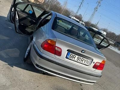 Second-hand BMW 318 118 CP (86 kW) 2001 Berlinǎ