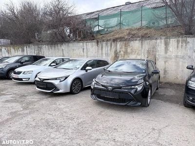 Second-hand Toyota Corolla Business Edition 122 CP (89 kW) 2020 Culoaregalbeuriu Break