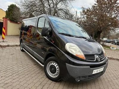 Negru Utilizat 2009 Opel Vivaro Monovolum | 4.990 EUR (Preț bun)