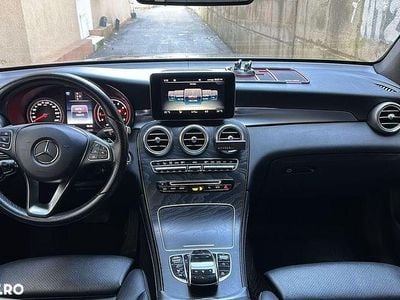 Second-hand Mercedes GLC250 211 CP (155 kW) 2015 Culoarenegru SUV