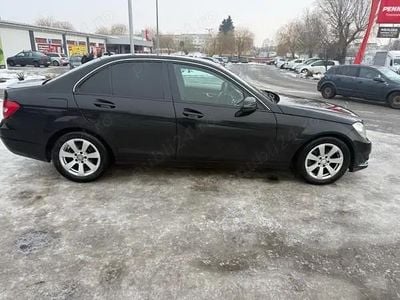 Second-hand Mercedes C200 136 CP (100 kW) 2012 Negru Berlinǎ