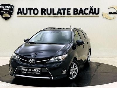 Culoarenegru Utilizat 2013 Toyota Auris Hybrid Hatchback | 9.990 EUR (Puțin scump)