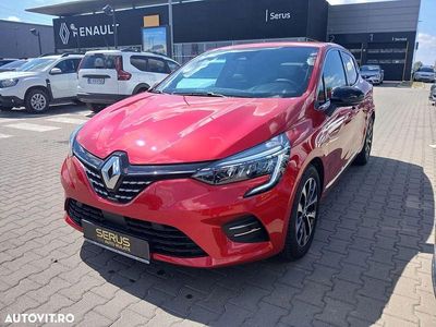 Culoarerosu Second-hand 2023 Renault Clio V Techno | 16.990 EUR (Scump)