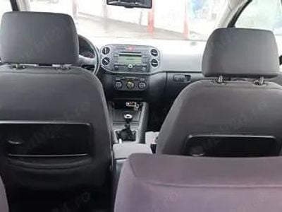 Second-hand VW Golf IV 131 CP (96 kW) 2005 Berlinǎ