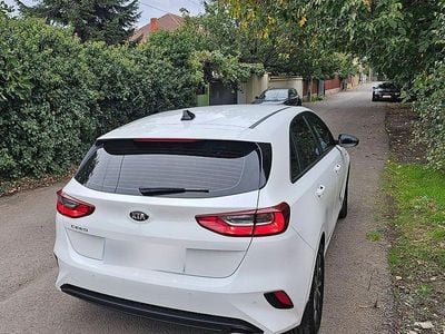 Culoarealb Second-hand 2021 Kia Ceed Hatchback | 15.100 EUR (Preț OK)