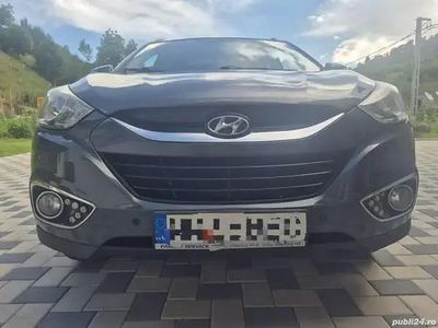 Gri Second-hand 2011 Hyundai ix35 SUV | 7.500 EUR (Puțin scump)