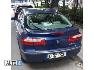 Second-hand Renault Laguna II 120 CP (88 kW) 2002 Albastru Hatchback