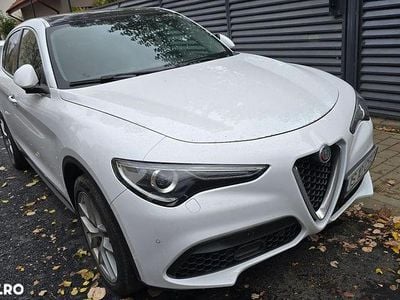 Second-hand Alfa Romeo Stelvio 280 CP (205 kW) 2017 Alb SUV