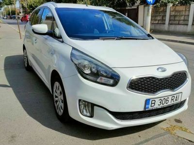 second-hand Kia Carens 1.7 CRDi 115