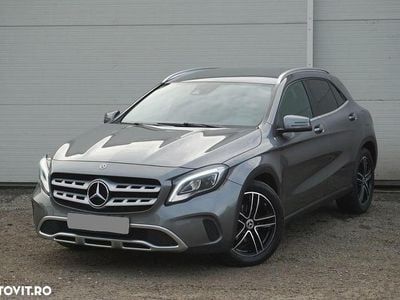 Mercedes GLA220