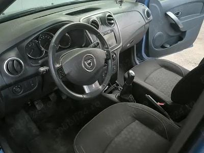 Albastru Utilizat 2012 Dacia Sandero Hatchback | 2.999 EUR (Preț bun)