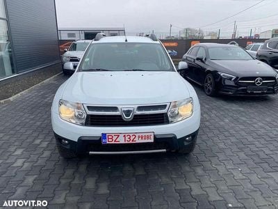 Second-hand Dacia Duster 107 CP (78 kW) 2012 Culoarealb SUV