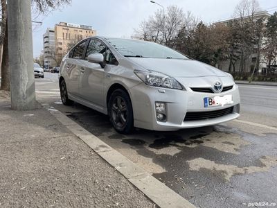 second-hand Toyota Prius gen 3 hybrid