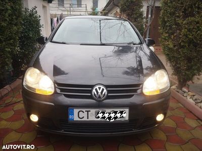 second-hand VW Golf V 1,6 benzina cutie viteze manuala 5 trepte întreținut