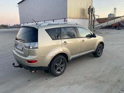 Second-hand Mitsubishi Outlander 103 CP (75 kW) 2007 Auriu SUV