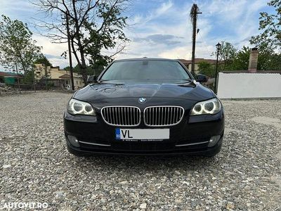 Culoarenegru Utilizat 2012 BMW 520 Comfort Edition Berlinǎ | 9.999 EUR