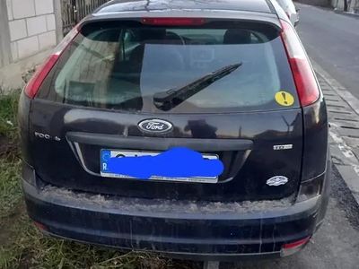 Utilizat 2005 Ford Focus Berlinǎ | 800 EUR