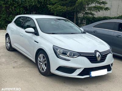Culoarealb Second-hand 2019 Renault Mégane IV Zen Hatchback | 11.700 EUR (Preț OK)