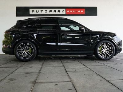 Utilizat 2024 Porsche Cayenne SUV | 105.066 EUR (Preț bun)