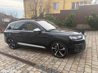 Second-hand Audi SQ7 Advanced 435 CP (319 kW) 2017 Culoarenegru SUV