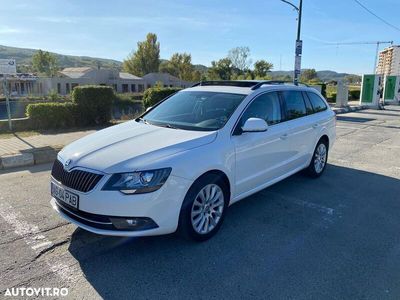 second-hand Skoda Superb Combi 2.0 TDI DSG Comfort