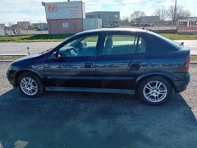 Second-hand Opel Astra 74 CP (54 kW) 2003 Berlinǎ