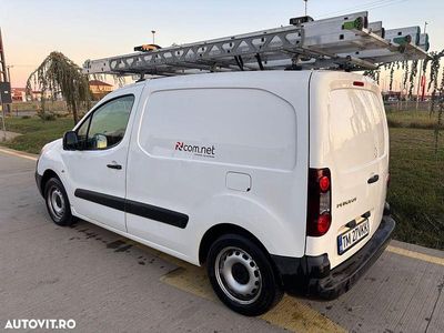 Culoarealb Second-hand 2017 Peugeot Partner Monovolum | 6.099 EUR