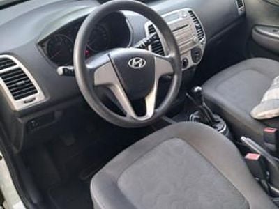 Alb Utilizat 2011 Hyundai i20 Hatchback | 3.850 EUR (Preț OK)