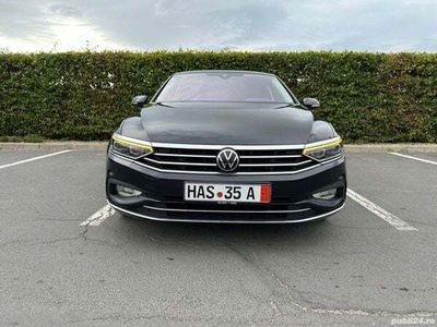 Negru Utilizat 2021 VW Passat Highline Berlinǎ | 27.000 EUR