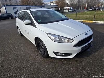 Culoarealb Utilizat 2016 Ford Focus ST-Line Break | 5.500 EUR (Super Preț)