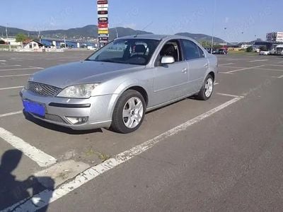 Utilizat 2006 Ford Mondeo Berlinǎ | 4.000 EUR