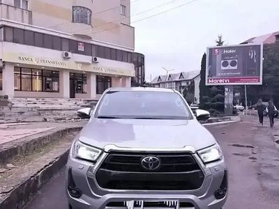 Second-hand Toyota HiLux 170 CP (125 kW) 2024 Pickup