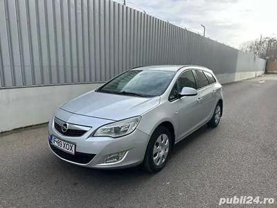 Utilizat 2012 Opel Astra | 2.500 EUR (Super Preț)