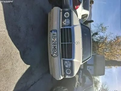 Utilizat 1988 Mercedes 200 Berlinǎ | 2.500 EUR