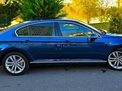 Second-hand VW Passat GTE 218 CP (160 kW) 2020 Albastru Berlinǎ