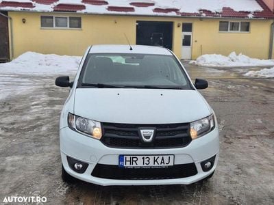 Second-hand Dacia Sandero Lauréate 75 CP (55 kW) 2016 Culoarealb