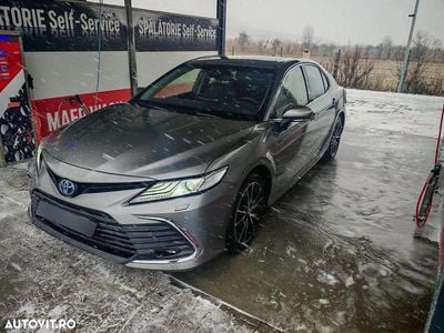 Culoareargint Utilizat 2022 Toyota Camry Business Edition Berlinǎ | 29.900 EUR (Preț bun)