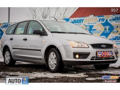 Argintiu Utilizat 2005 Ford Focus Break | 3.650 EUR (Scump)