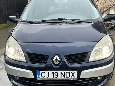 Utilizat 2007 Renault Scénic Monovolum | 2.400 EUR (Puțin scump)