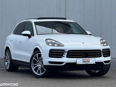 Culoarealb Second-hand 2018 Porsche Cayenne SUV | 41.900 EUR (Preț bun)
