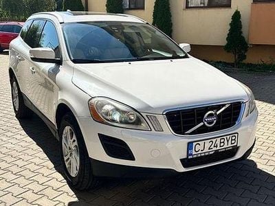 Second-hand Volvo XC60 Summum 163 CP (119 kW) 2011 Culoarealb SUV