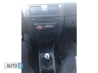 Second-hand Skoda Fabia 100 CP (73 kW) 2002 Argintiu Hatchback